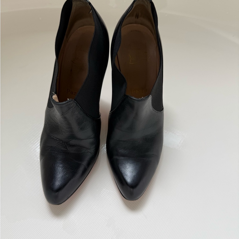 Christian louboutin short bootie size 401/2 navy blue in fair condition